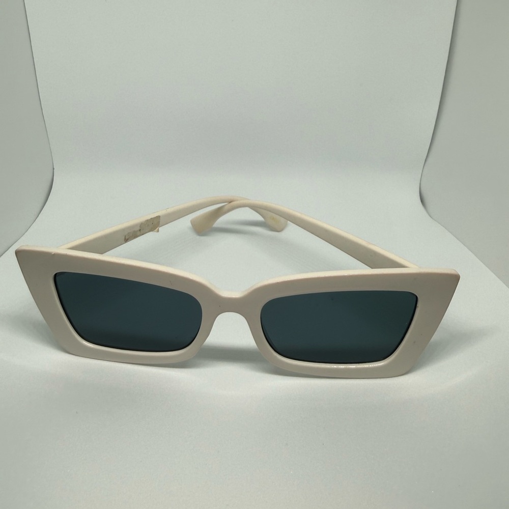 Elegant Cream Sunglasses